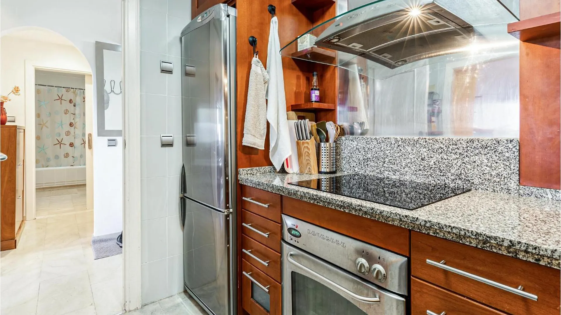 Nice Apartment In Estepona With Kitchen