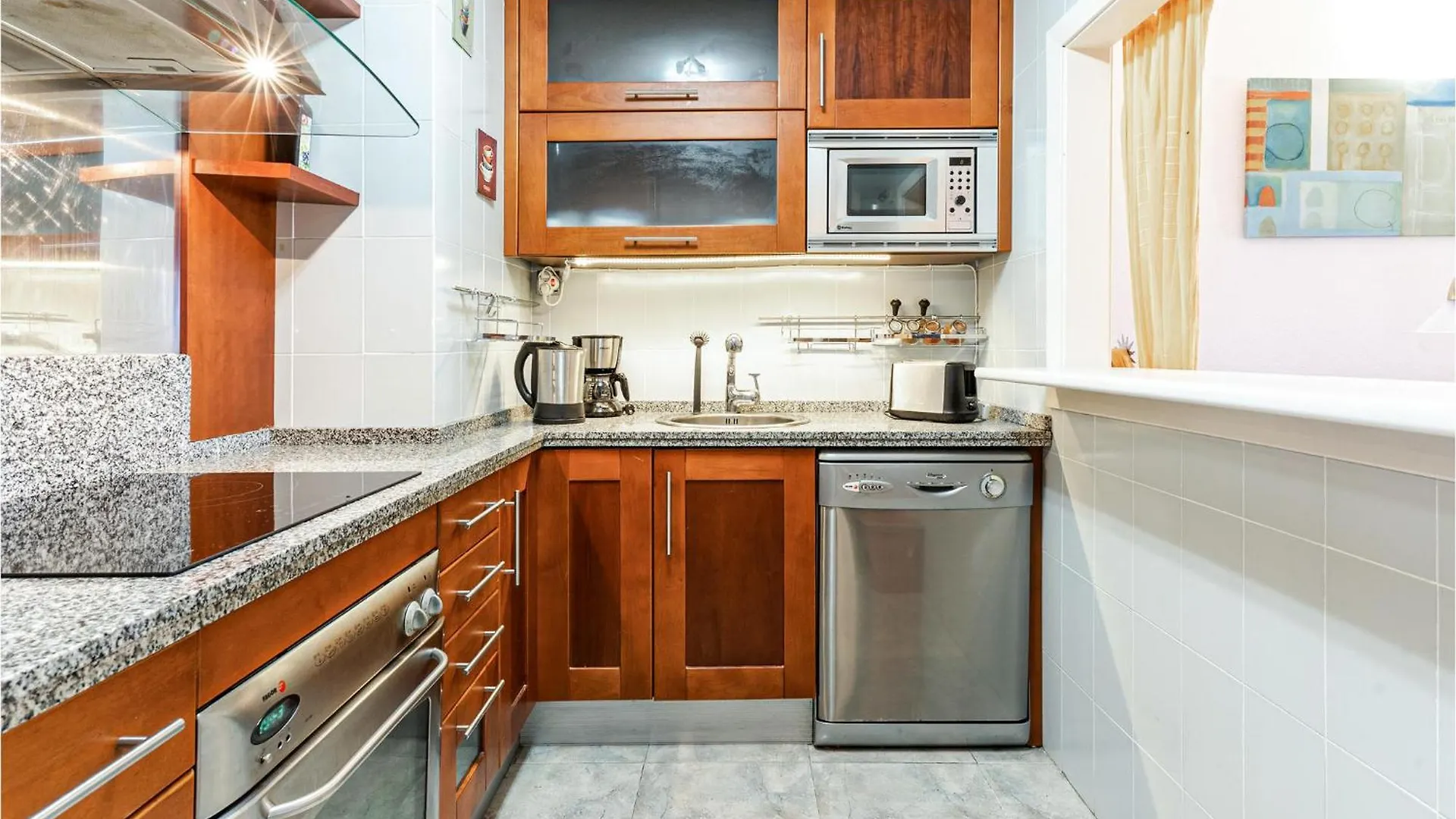 Nice Apartment In Estepona With Kitchen